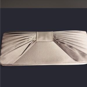 Elegant Silver  Satin Pleated Clutch Bag w shoulder strap.
